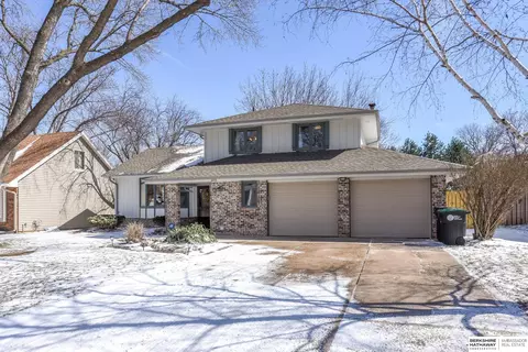 2211 S 166th St, Omaha, NE 68130