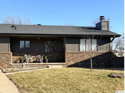 7421 S 53rd St, Omaha, NE 68157