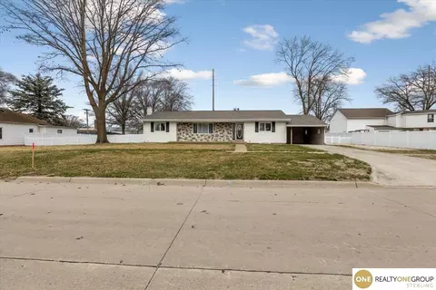 805 4th St, Griswold, IA 51535