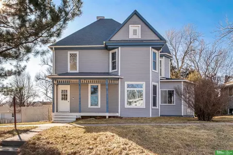 225 N 4th St, Arlington, NE 68002
