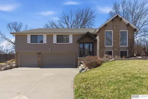 5914 S 152 St, Omaha, NE 68137