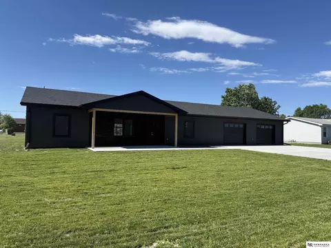 903 W B St, Valentine, NE 69201