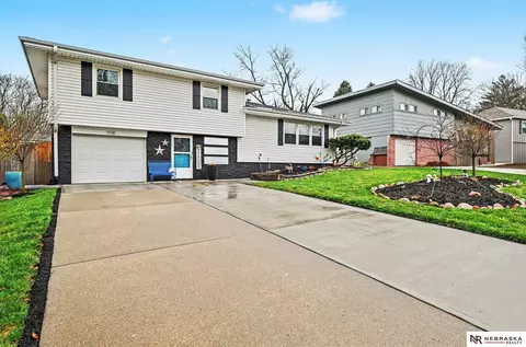 1118 Kingston Ave, Bellevue, NE 68005