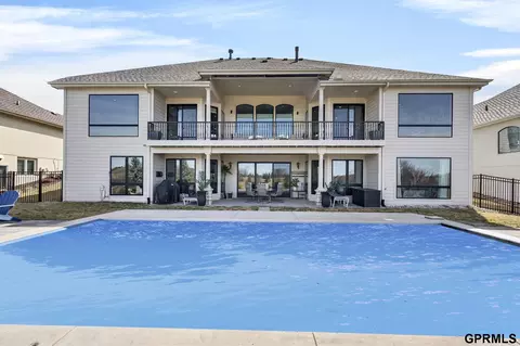 4302 N 195 Cir, Elkhorn, NE 68022