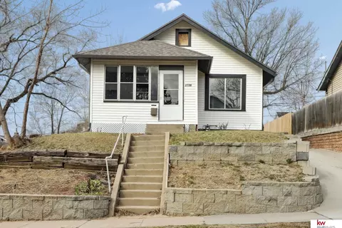 2736 S 9 St, Omaha, NE 68108