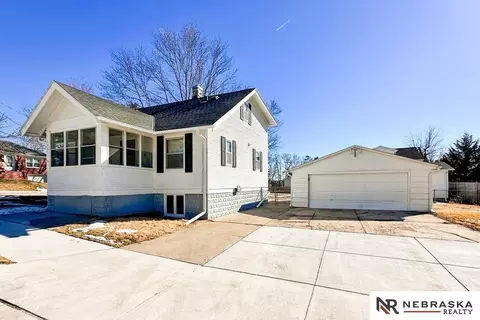 6451 William St, Omaha, NE 68106