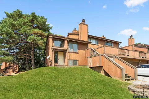 7168 N 78 Ct, Omaha, NE 68122