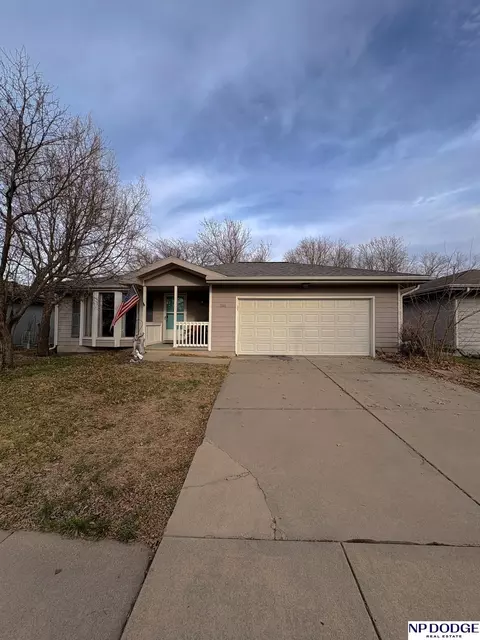 2140 SW 16th St, Lincoln, NE 68522