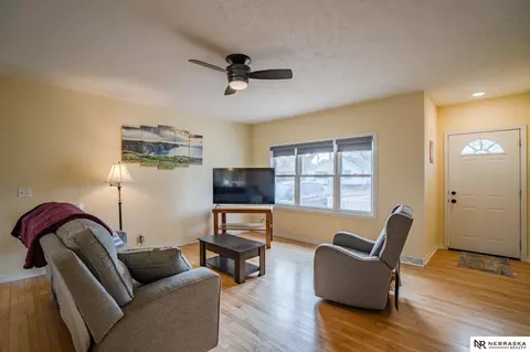 108 W Whittingham St, Valley, NE 68064