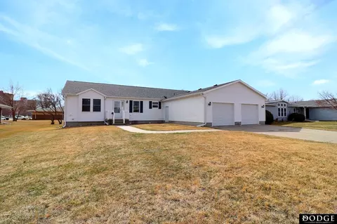 519 29th Cir, Fremont, NE 68025