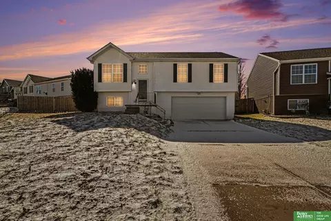 5855 S Hws Cleveland Blvd, Omaha, NE 68135