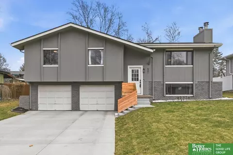 501 Laredo Rd, Papillion, NE 68046