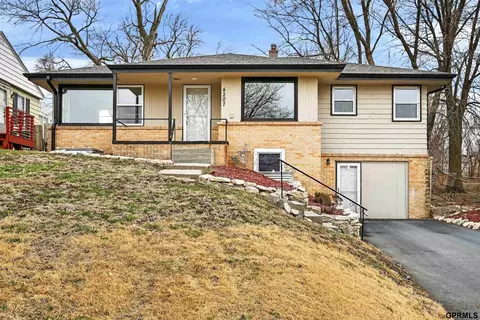 4207 Camden Ave, Omaha, NE 68111