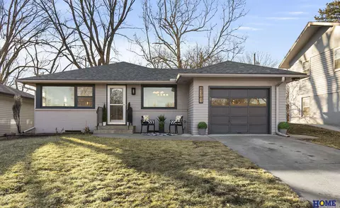 4341 S 45th St, Lincoln, NE 68516