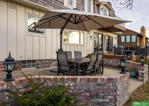 Exterior - 9944 Devonshire Dr, Omaha, NE 68114 photo 7 of 10