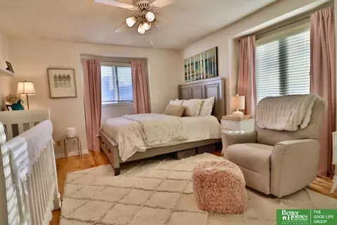 Bedroom - 9944 Devonshire Dr, Omaha, NE 68114 photo 3 of 4