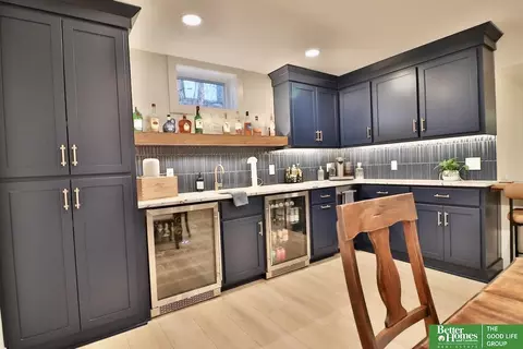 Kitchen - 9944 Devonshire Dr, Omaha, NE 68114 photo 10 of 10