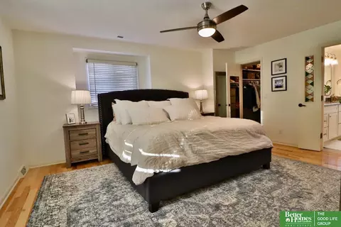 Bedroom - 9944 Devonshire Dr, Omaha, NE 68114 photo 2 of 4