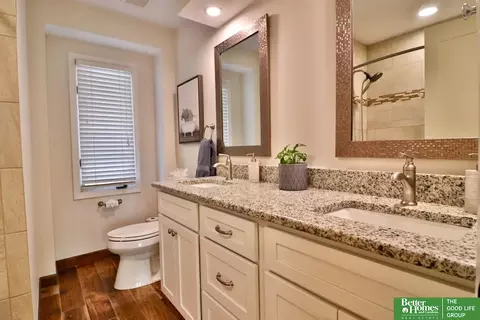 Bath - 9944 Devonshire Dr, Omaha, NE 68114 photo 7 of 10