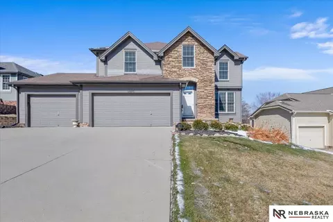 14870 Jaynes St, Omaha, NE 68116