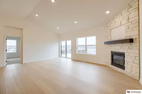 Living - 16109 Isabella St, Bennington, NE 68007 photo 2 of 5