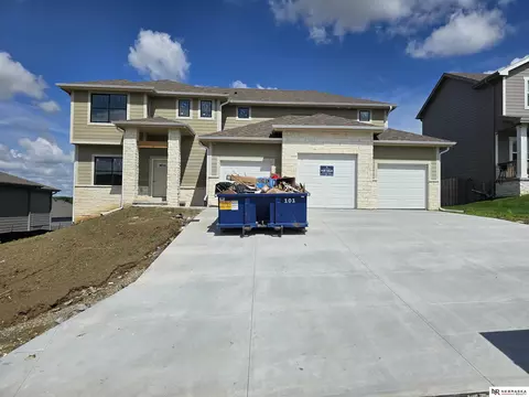 11101 N 161 St, Bennington, NE 68007