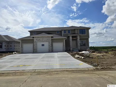 11008 N 172 St, Bennington, NE 68007