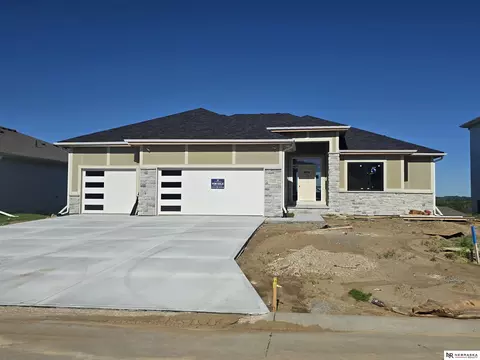 10905 N 160 St, Bennington, NE 68007