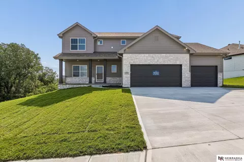 10959 N 173 St, Bennington, NE 68007