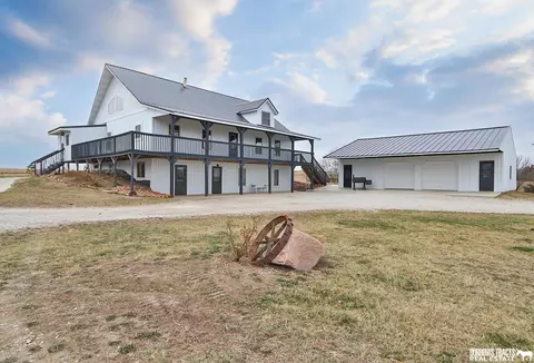 62352 710 Trl, Pawnee City, NE 68420