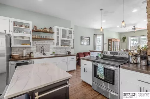 Kitchen - 4226 Patrick Ave, Omaha, NE 68111 photo 4 of 4