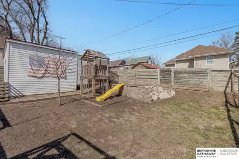Exterior - 4226 Patrick Ave, Omaha, NE 68111 photo 6 of 9