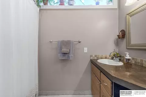 Bath - 4226 Patrick Ave, Omaha, NE 68111 photo 1 of 2