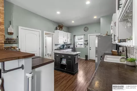Kitchen - 4226 Patrick Ave, Omaha, NE 68111 photo 2 of 4