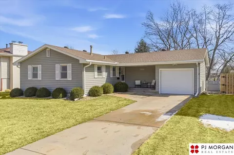 2331 S 124th St, Omaha, NE 68144