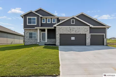 11209 N 173 St, Bennington, NE 68007