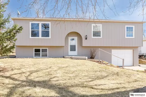 Exterior - 845 N 2nd St, Springfield, NE 68059 photo 1 of 2