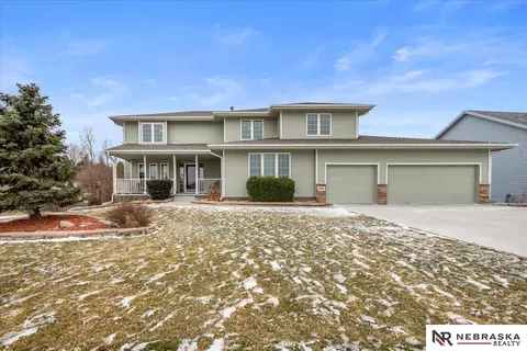 2205 Oriole Dr, Bellevue, NE 68123