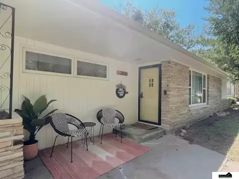 2820 S 33rd St, Lincoln, NE 68506