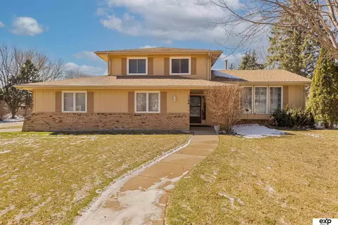 1106 Eldorado Dr, Omaha, NE 68154