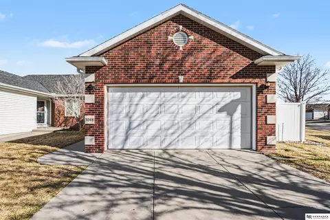 3048 Gallinas Dr, Lincoln, NE 68516