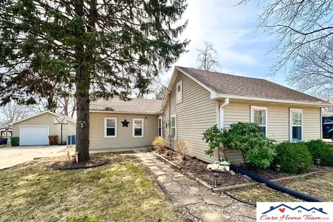 2705 Emiline St, Bellevue, NE 68147