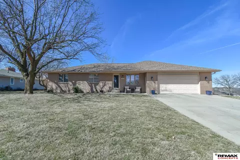 1703 S 2nd St, Beatrice, NE 68310