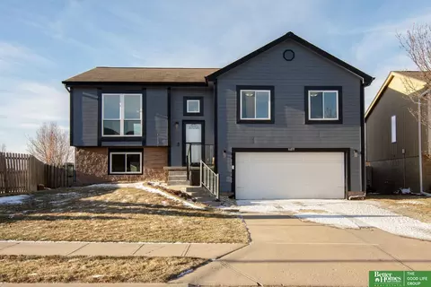 16859 Fowler Ave, Omaha, NE 68116