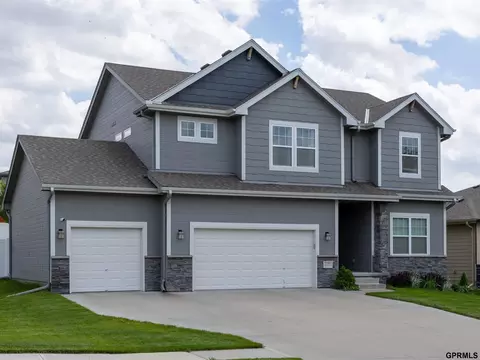 21393 Blaine St, Omaha, NE 68022