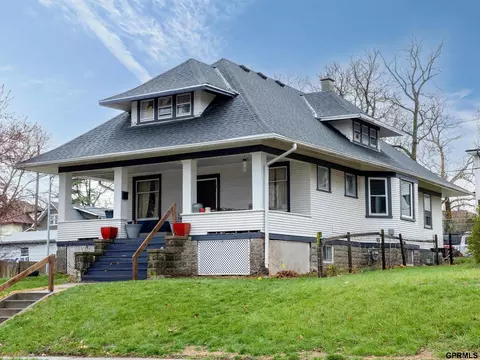 2334 S 31 St, Omaha, NE 68105