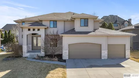 19613 Decatur St, Elkhorn, NE 68022