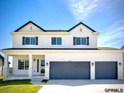 9225 S 177th St, Omaha, NE 68136