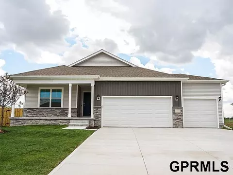 18463 Rose Lane Rd, Omaha, NE 68136