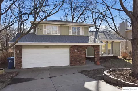 12733 Forestdale Dr, Bellevue, NE 68123